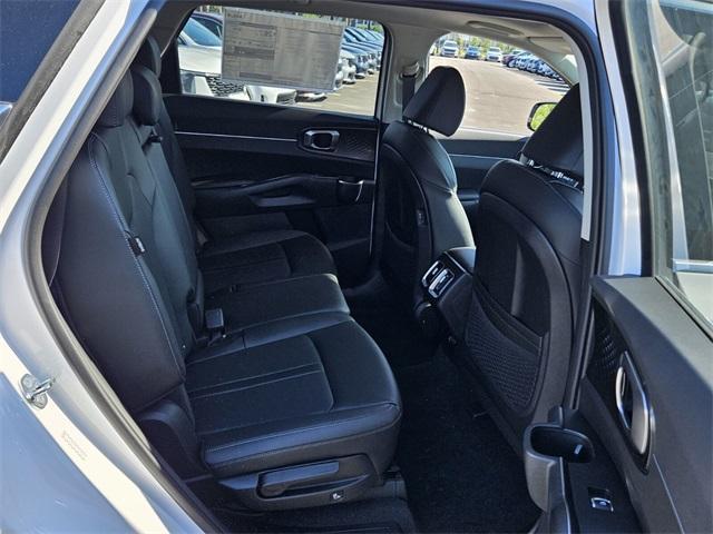 new 2025 Kia Sorento car, priced at $38,475