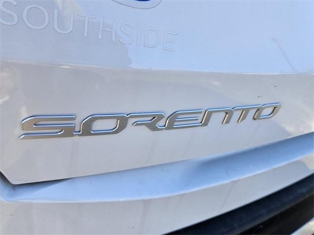 new 2025 Kia Sorento car, priced at $38,475