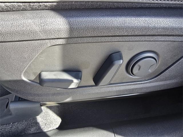 new 2026 Kia Sorento car, priced at $34,167