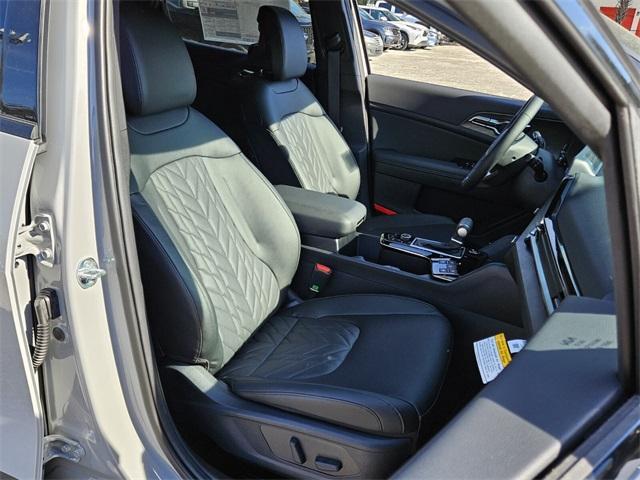 new 2025 Kia Sportage car, priced at $40,185