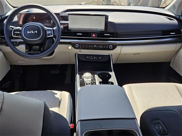 new 2025 Kia Carnival Hybrid car, priced at $51,045