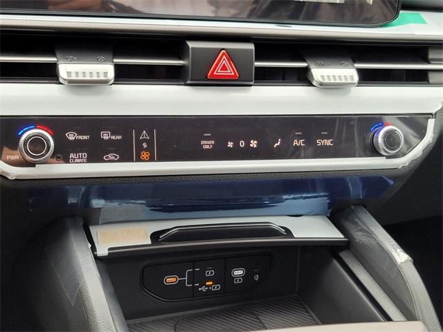 new 2026 Kia Sportage Hybrid car, priced at $43,195