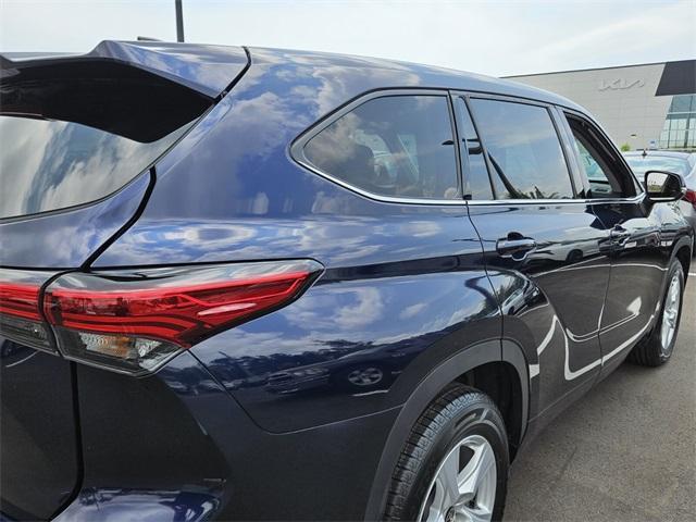 used 2022 Toyota Highlander car, priced at $30,771