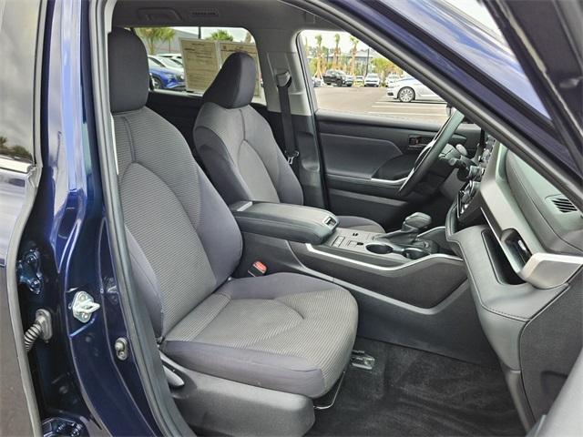 used 2022 Toyota Highlander car, priced at $30,771