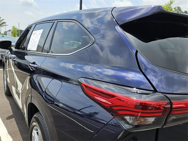 used 2022 Toyota Highlander car, priced at $30,771