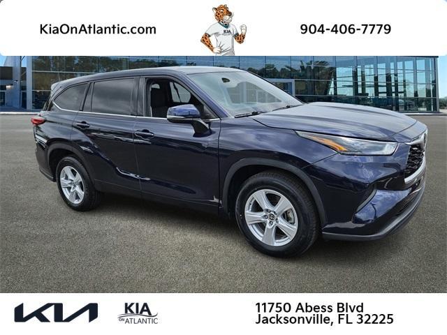 used 2022 Toyota Highlander car, priced at $29,688