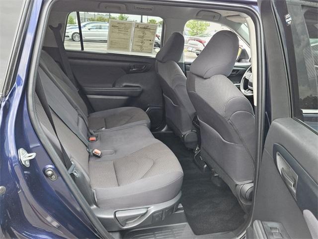 used 2022 Toyota Highlander car, priced at $30,771
