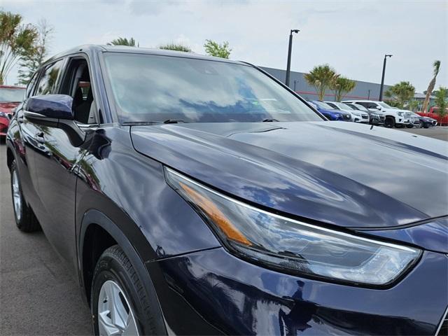 used 2022 Toyota Highlander car, priced at $30,771