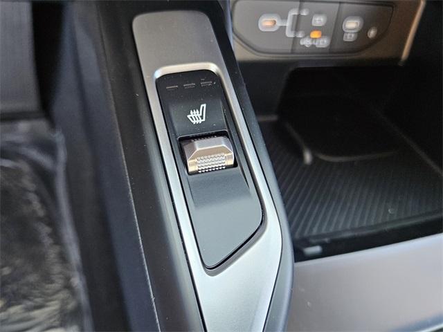 new 2025 Kia Sorento car, priced at $38,325