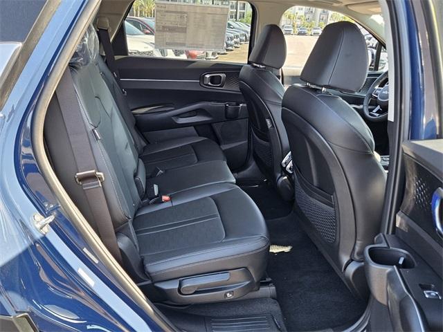 new 2025 Kia Sorento car, priced at $38,325