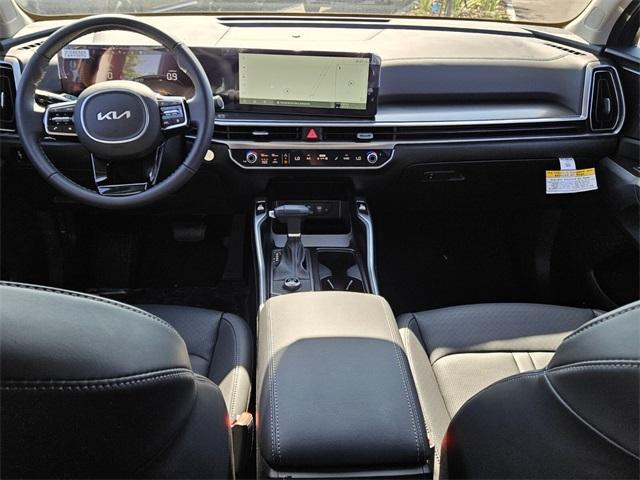 new 2025 Kia Sorento car, priced at $38,325