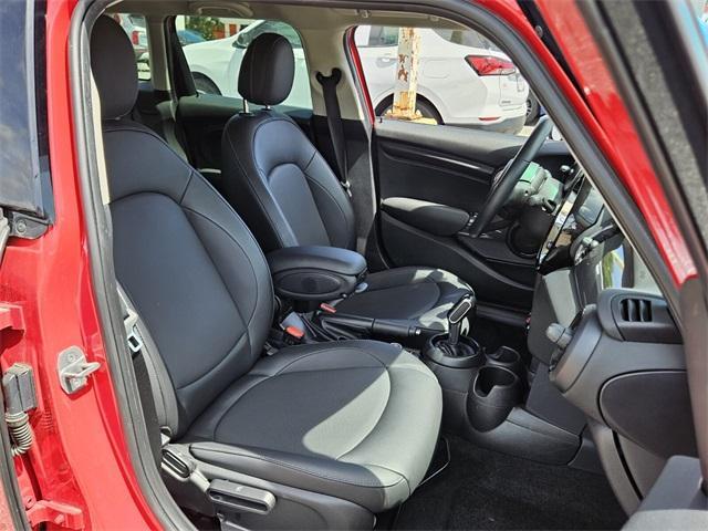 used 2022 MINI Hardtop car, priced at $21,981