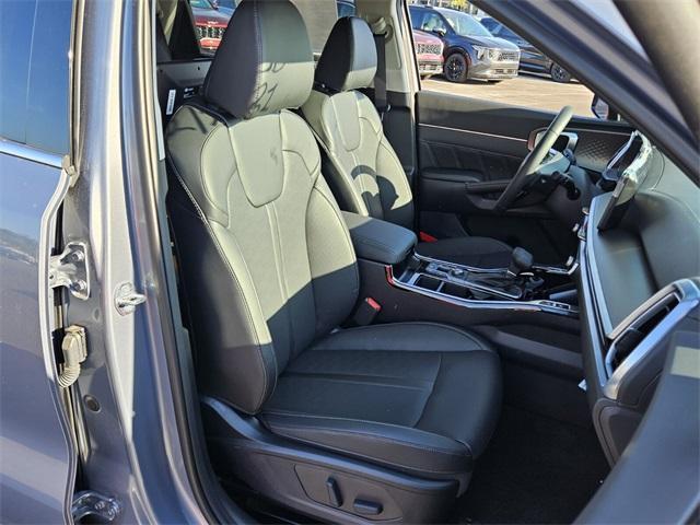 new 2025 Kia Sorento car, priced at $46,090
