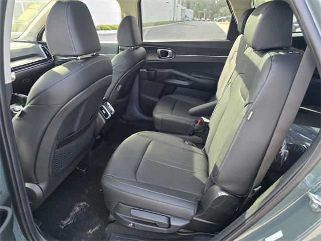 new 2025 Kia Sorento Hybrid car, priced at $43,390