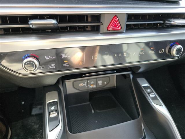 new 2025 Kia Sorento Hybrid car, priced at $43,390