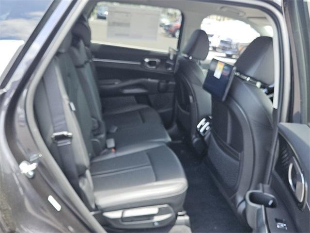 new 2025 Kia Sorento car, priced at $40,350