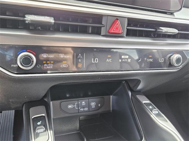 new 2025 Kia Sorento car, priced at $40,350