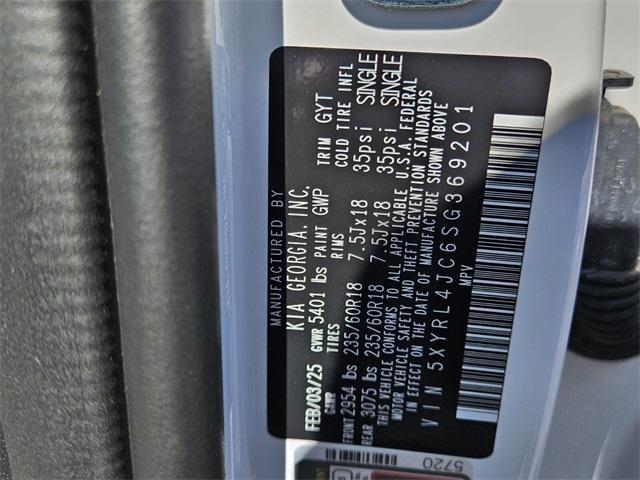 new 2025 Kia Sorento car, priced at $38,585