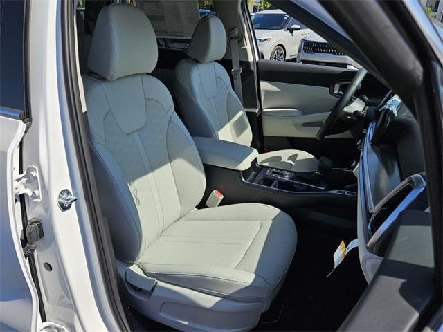 new 2025 Kia Sorento car, priced at $38,585