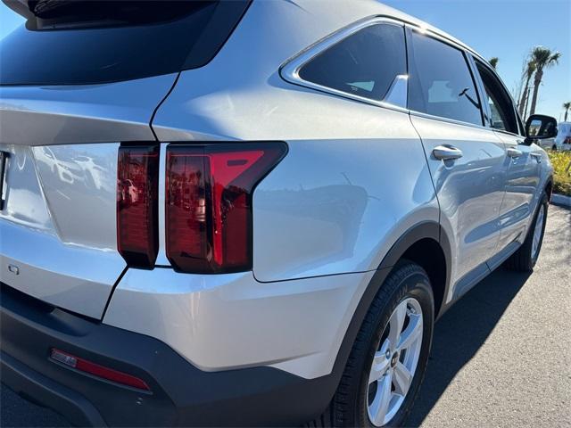 used 2021 Kia Sorento car, priced at $15,891