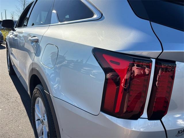 used 2021 Kia Sorento car, priced at $15,891