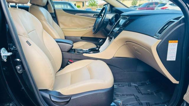used 2014 Hyundai Sonata Hybrid car, priced at $7,300
