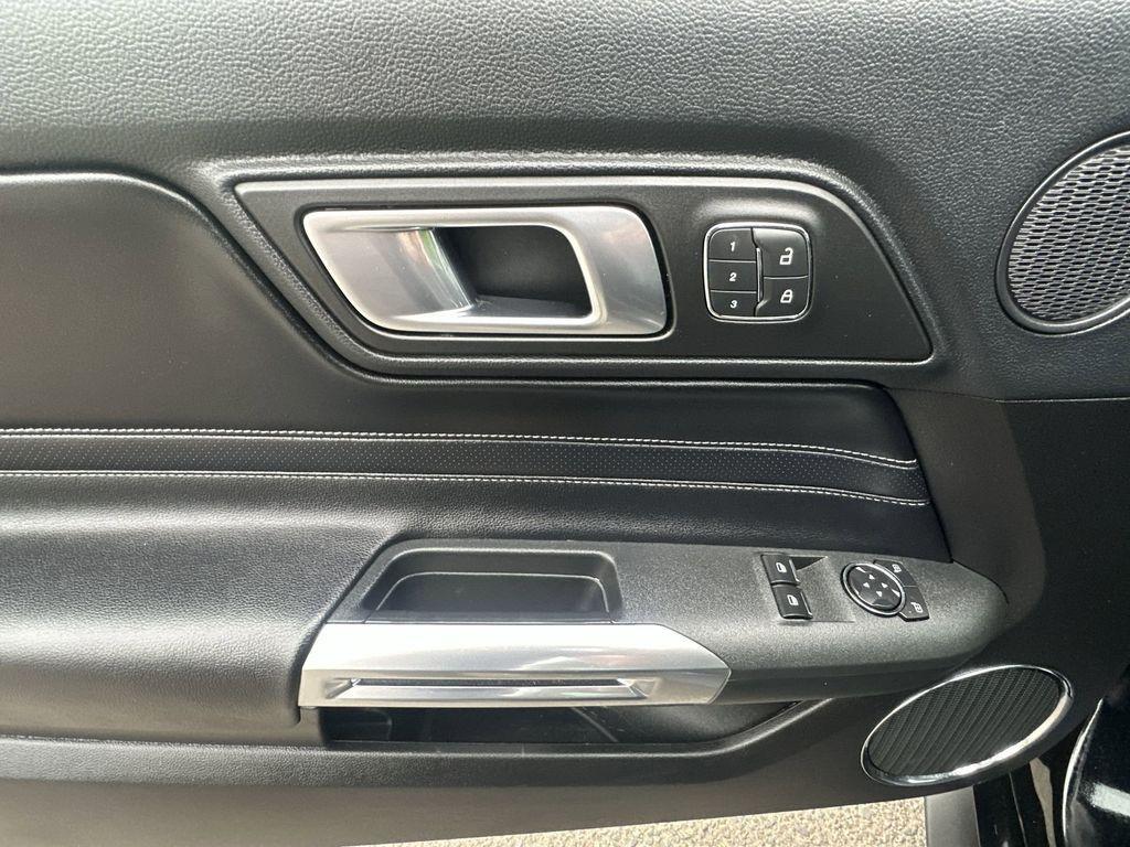 used 2022 Ford Mustang car, priced at $41,985