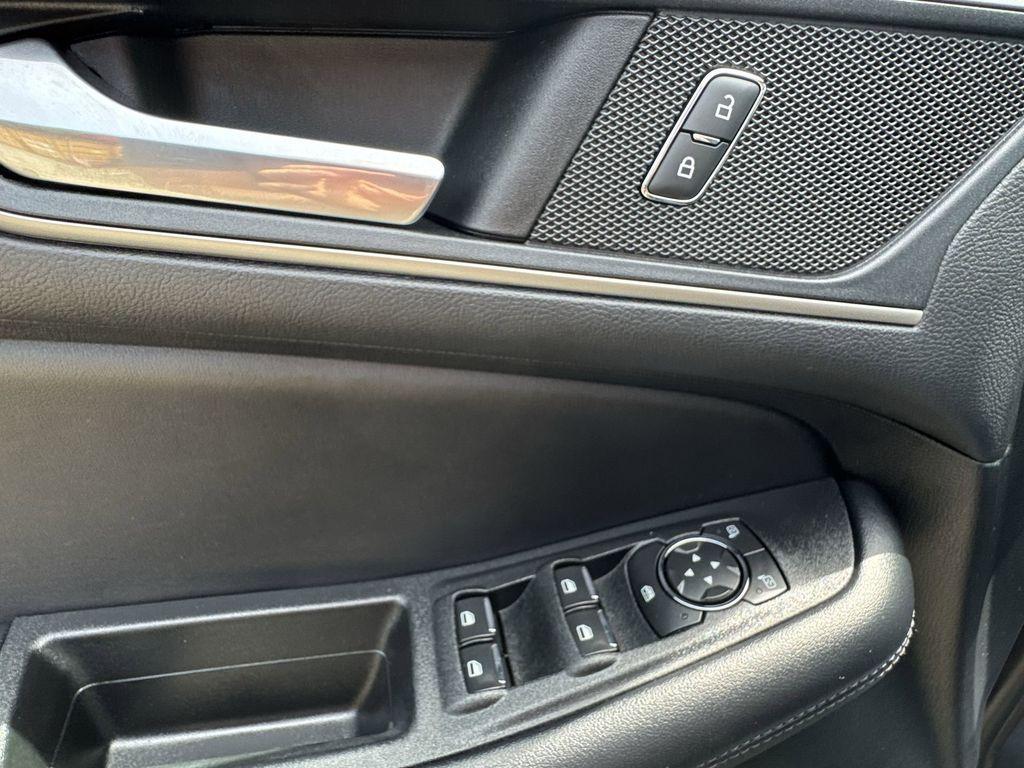 used 2022 Ford Edge car, priced at $29,985