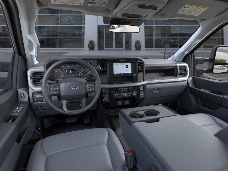 new 2025 Ford F-250 car, priced at $52,718