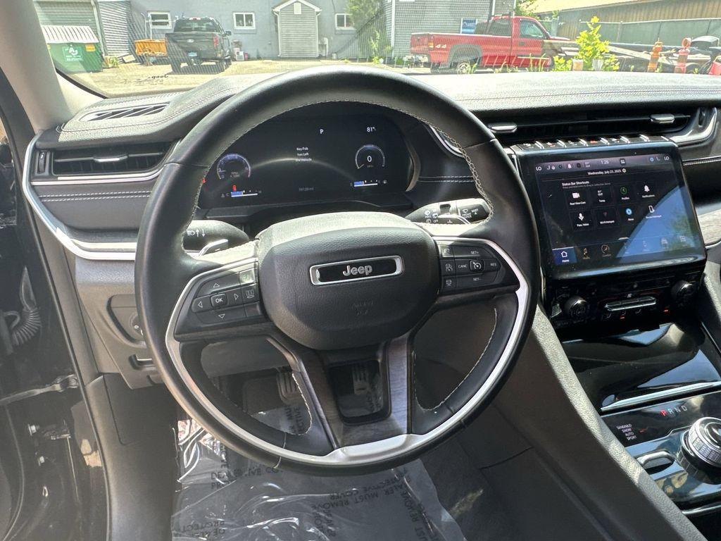 used 2022 Jeep Grand Cherokee car, priced at $29,985