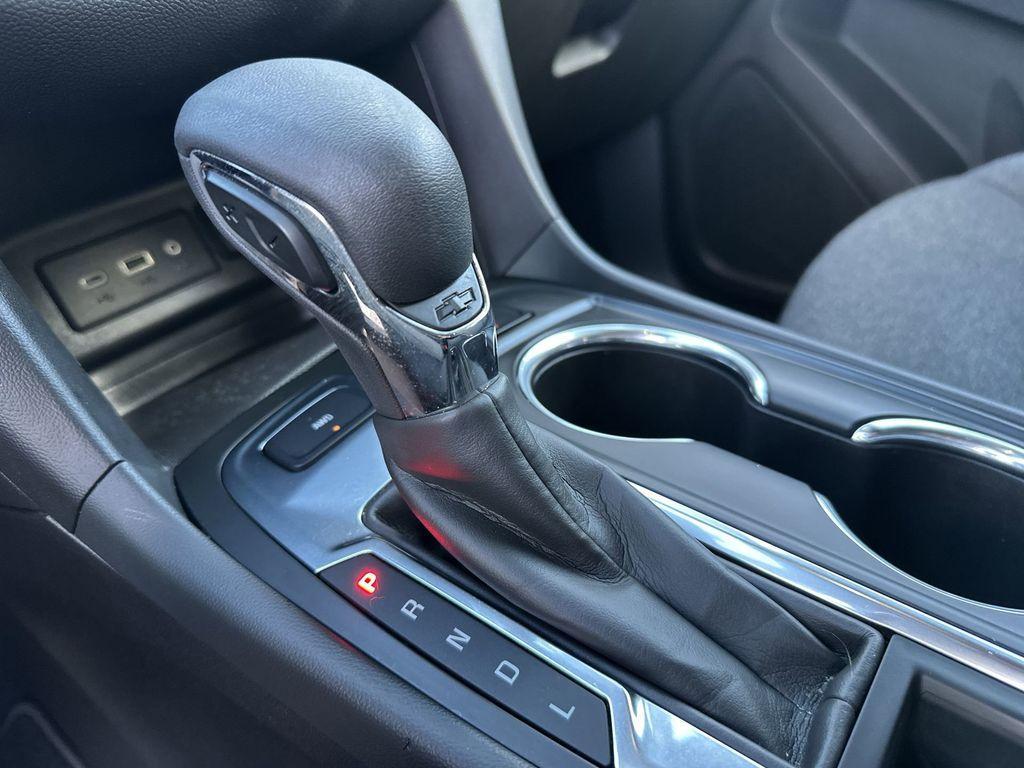 used 2022 Chevrolet Equinox car, priced at $20,985