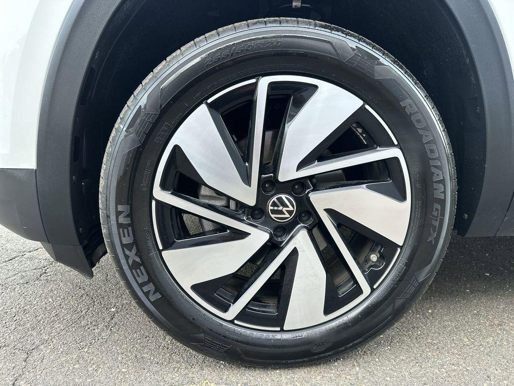 used 2024 Volkswagen Atlas car, priced at $31,985