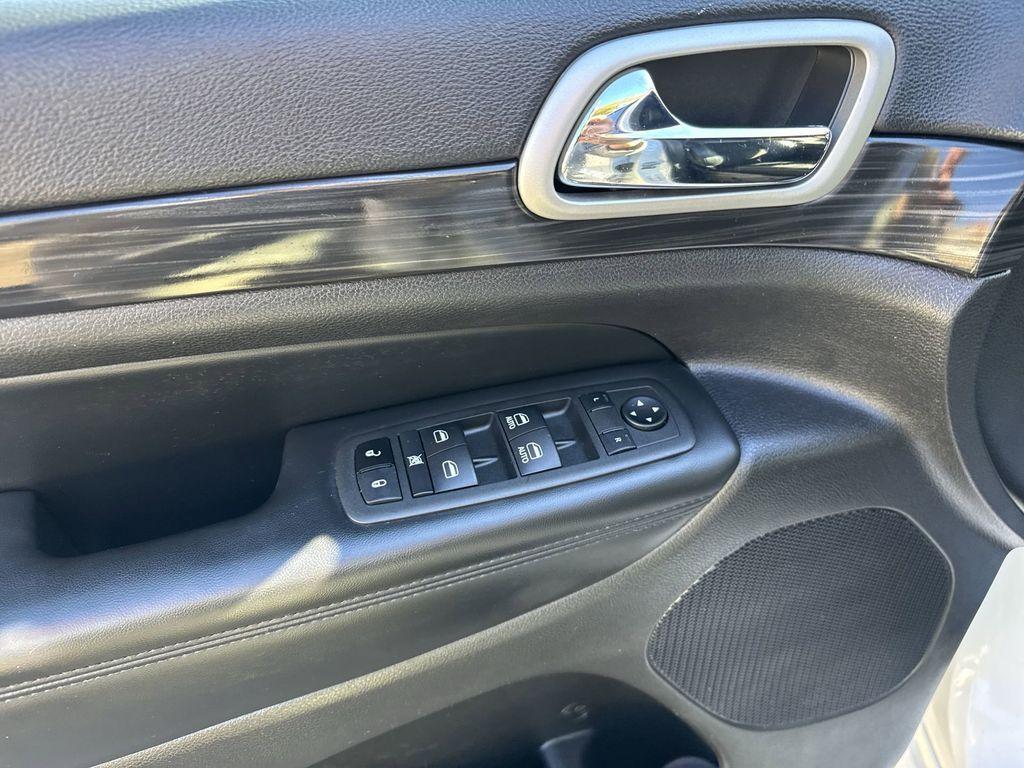 used 2022 Jeep Grand Cherokee WK car, priced at $25,985