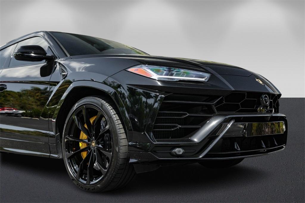 used 2022 Lamborghini Urus car, priced at $209,991