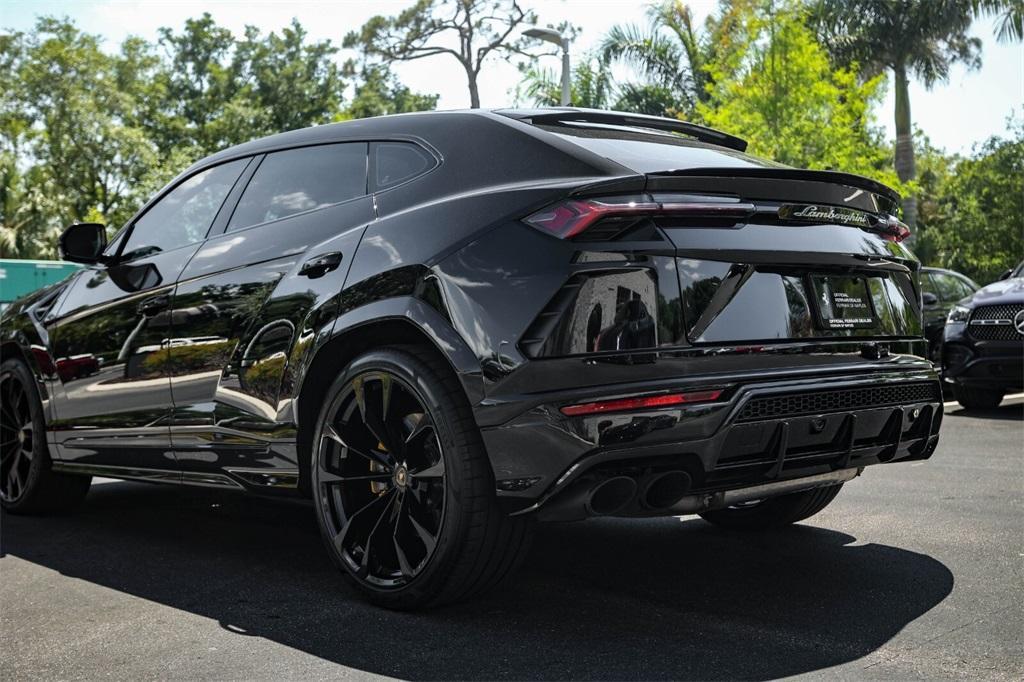 used 2022 Lamborghini Urus car, priced at $209,991