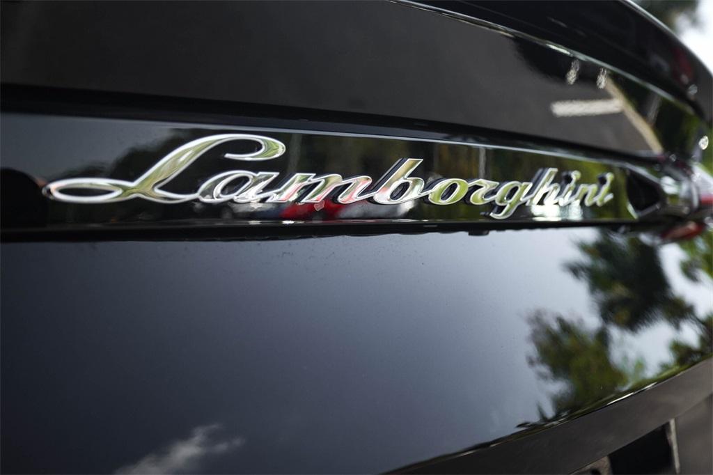 used 2022 Lamborghini Urus car, priced at $209,991