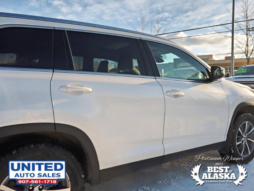 used 2019 Toyota Highlander car, priced at $33,995