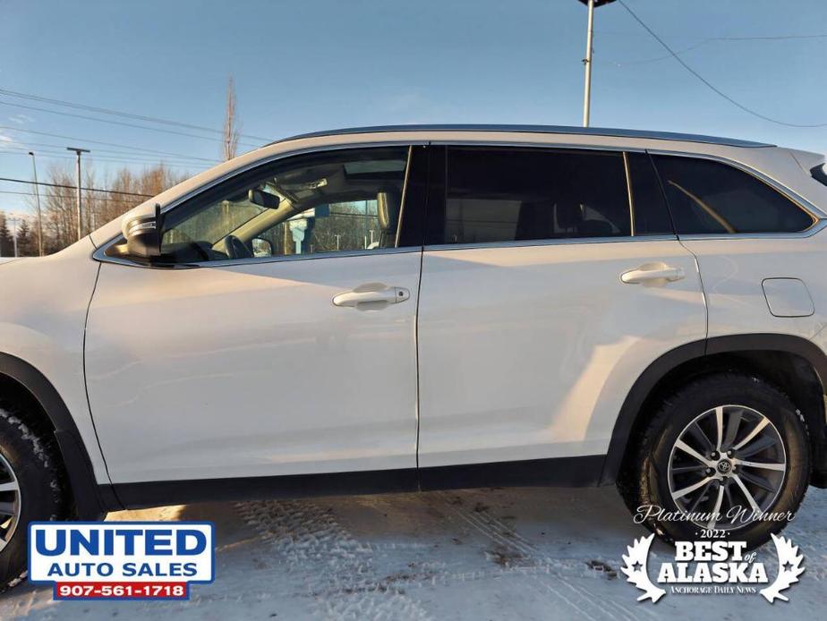 used 2019 Toyota Highlander car, priced at $33,995