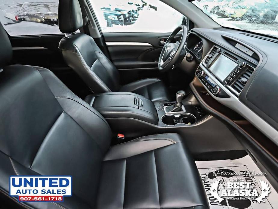 used 2019 Toyota Highlander car, priced at $33,995