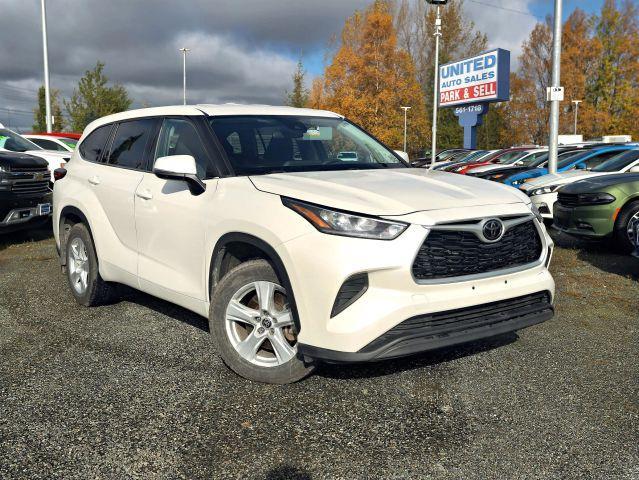 used 2020 Toyota Highlander car, priced at $28,995