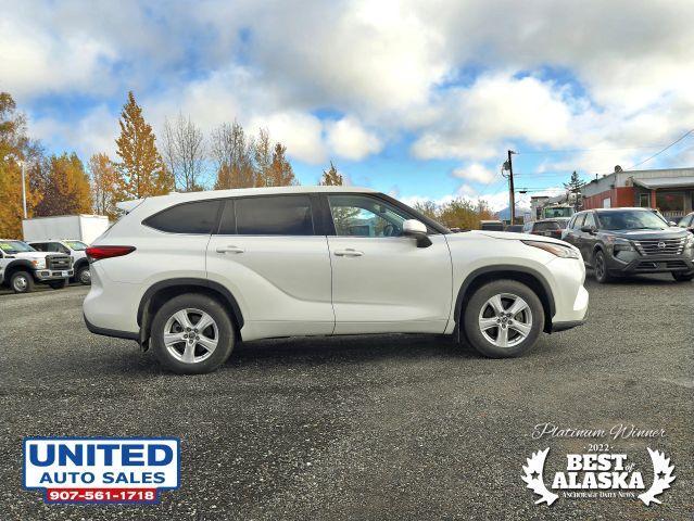 used 2020 Toyota Highlander car, priced at $28,995