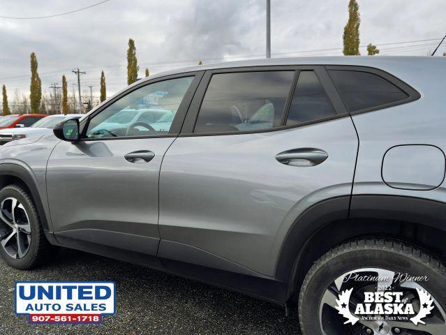 used 2024 Chevrolet Trax car, priced at $21,995