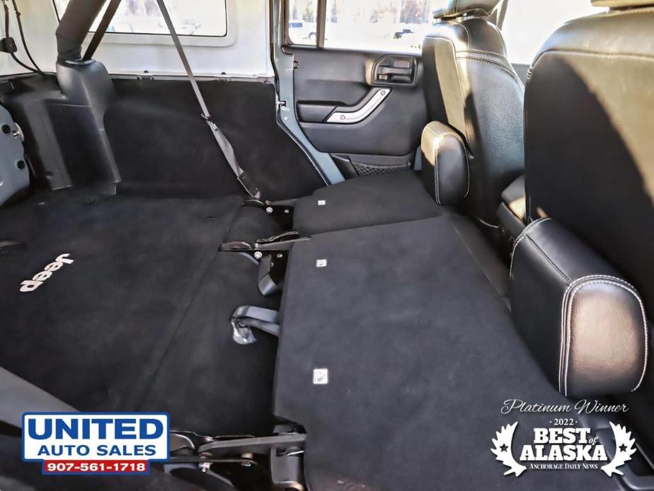 used 2015 Jeep Wrangler Unlimited car, priced at $33,995