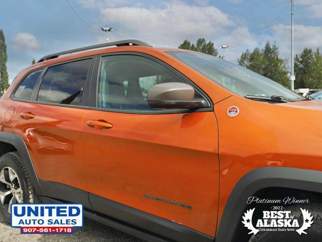 used 2015 Jeep Cherokee car, priced at $18,995