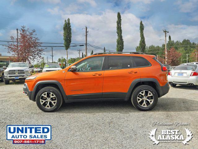used 2015 Jeep Cherokee car, priced at $18,995