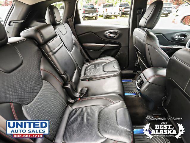 used 2015 Jeep Cherokee car, priced at $18,995