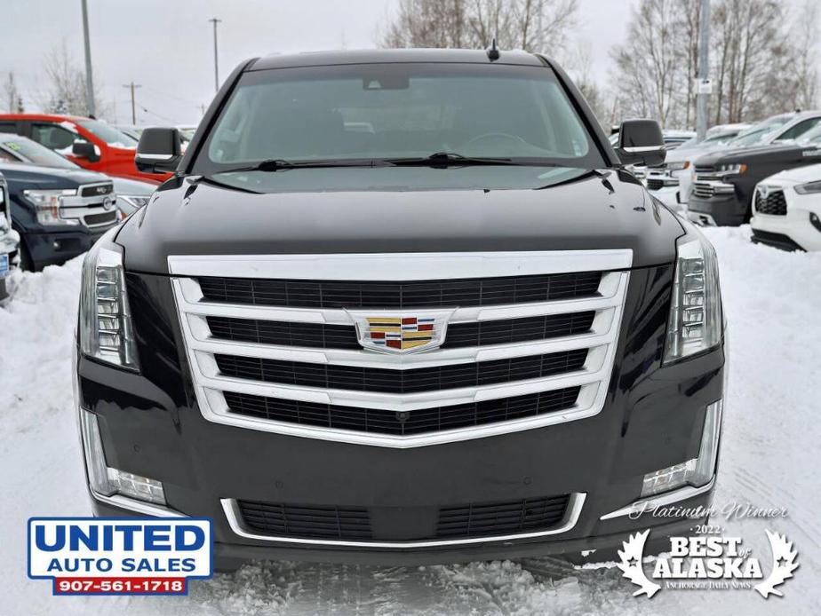 used 2018 Cadillac Escalade ESV car, priced at $35,995