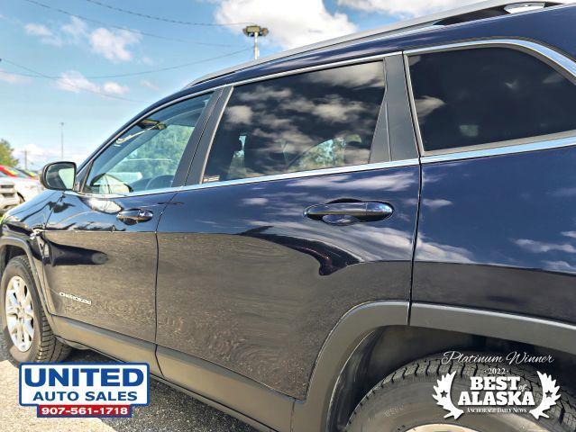 used 2015 Jeep Cherokee car, priced at $13,995