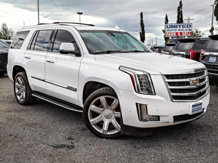 used 2018 Cadillac Escalade car, priced at $34,995