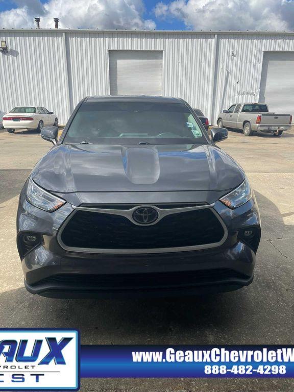 used 2020 Toyota Highlander car, priced at $22,365